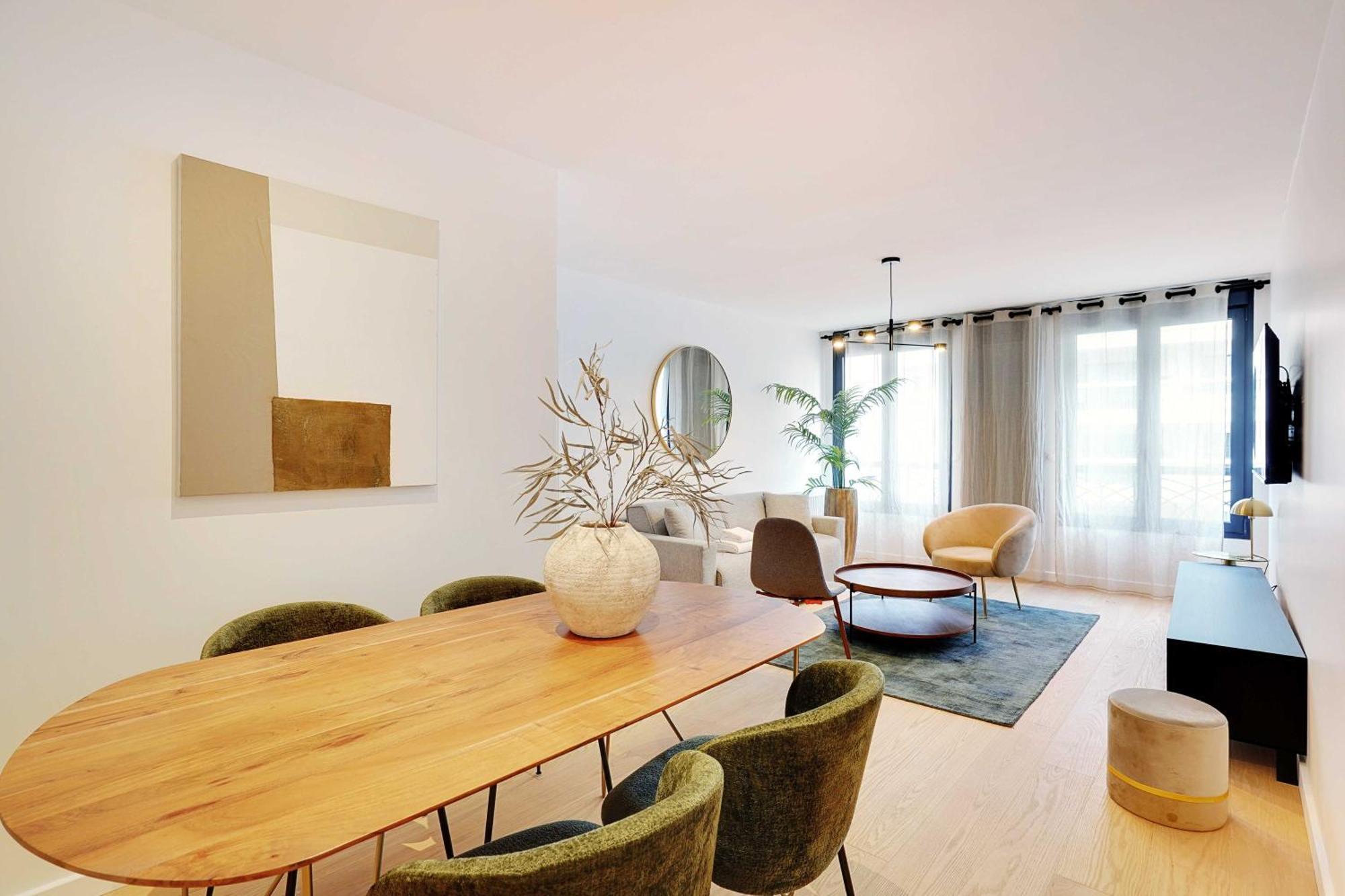 Raffinement Et Confort Dans Cette Residence A Levallois-Perret Luaran gambar