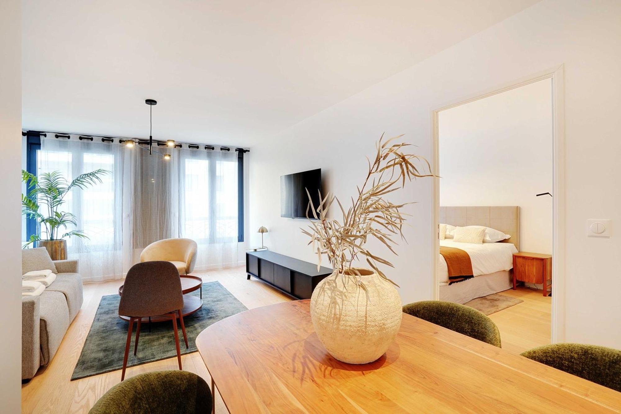 Raffinement Et Confort Dans Cette Residence A Levallois-Perret Luaran gambar