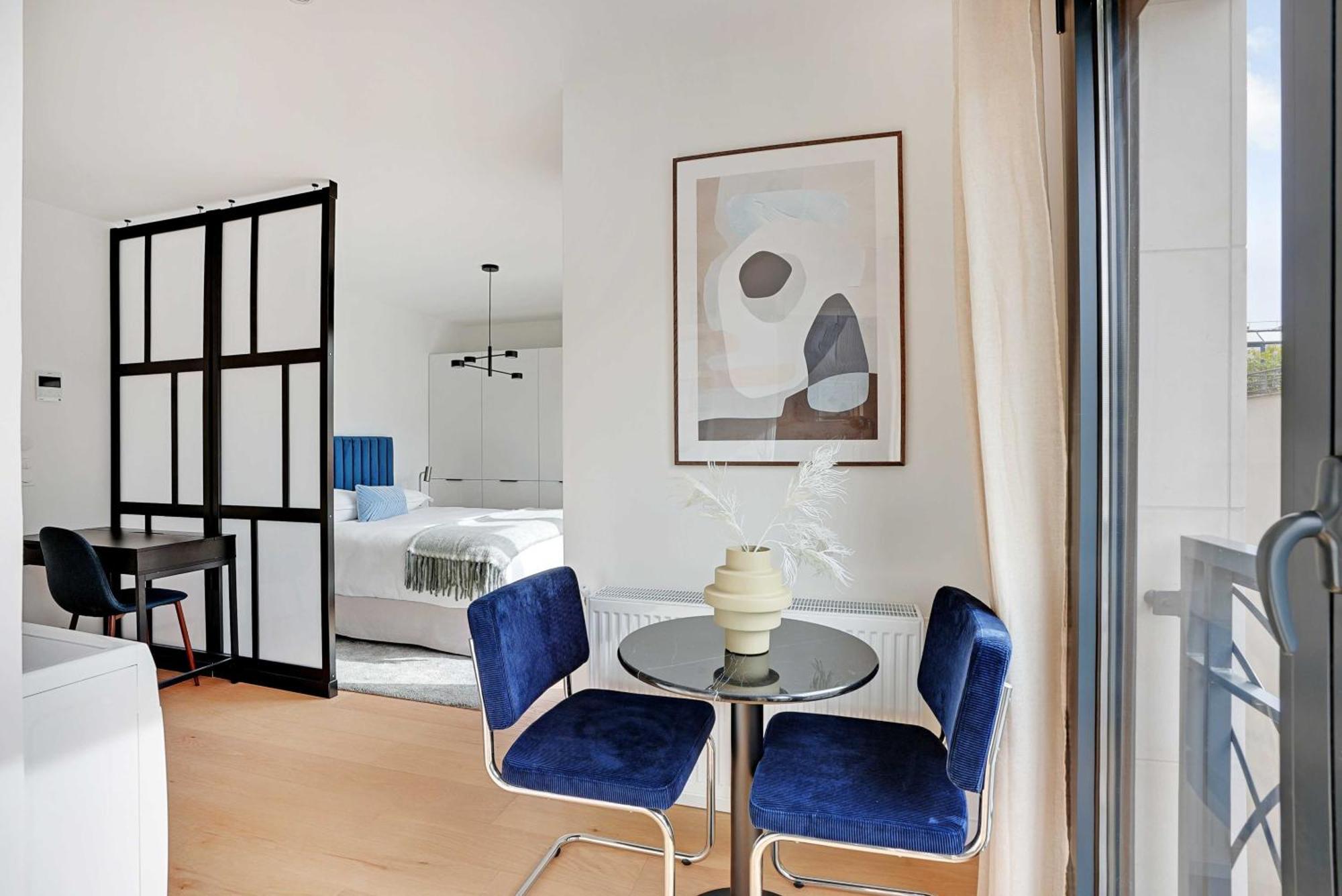Raffinement Et Confort Dans Cette Residence A Levallois-Perret Luaran gambar