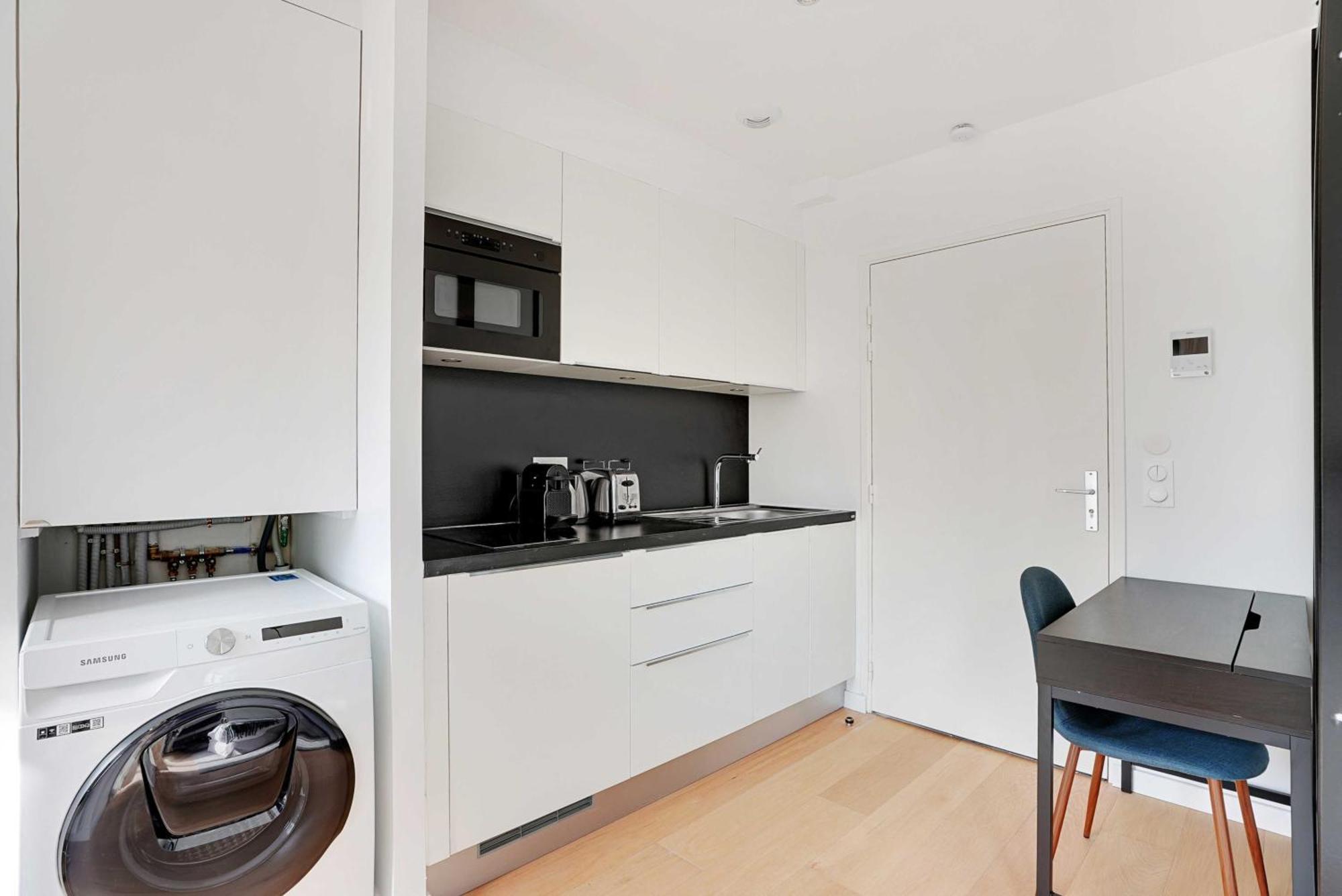 Raffinement Et Confort Dans Cette Residence A Levallois-Perret Luaran gambar
