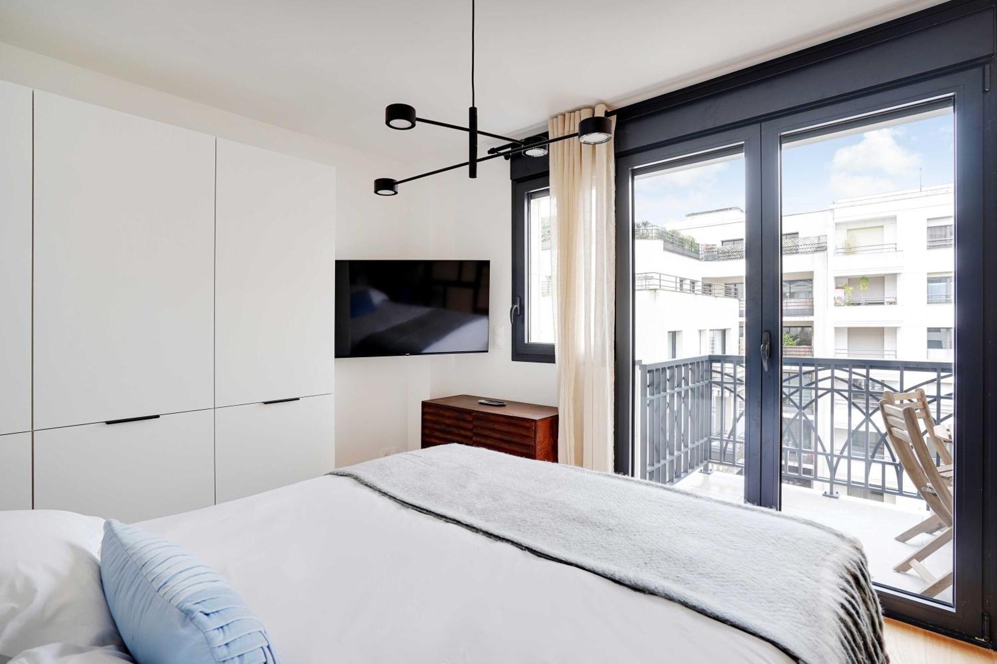 Raffinement Et Confort Dans Cette Residence A Levallois-Perret Luaran gambar