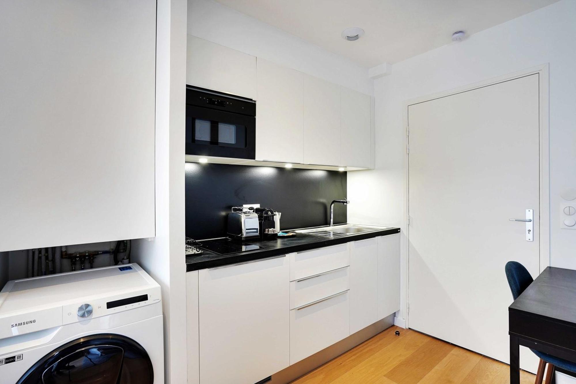 Raffinement Et Confort Dans Cette Residence A Levallois-Perret Luaran gambar